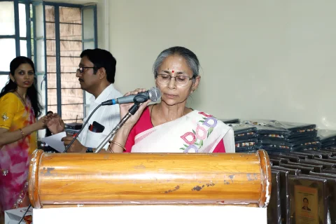 Speech from the podium during the HSMC board examination prize distribution ceremony